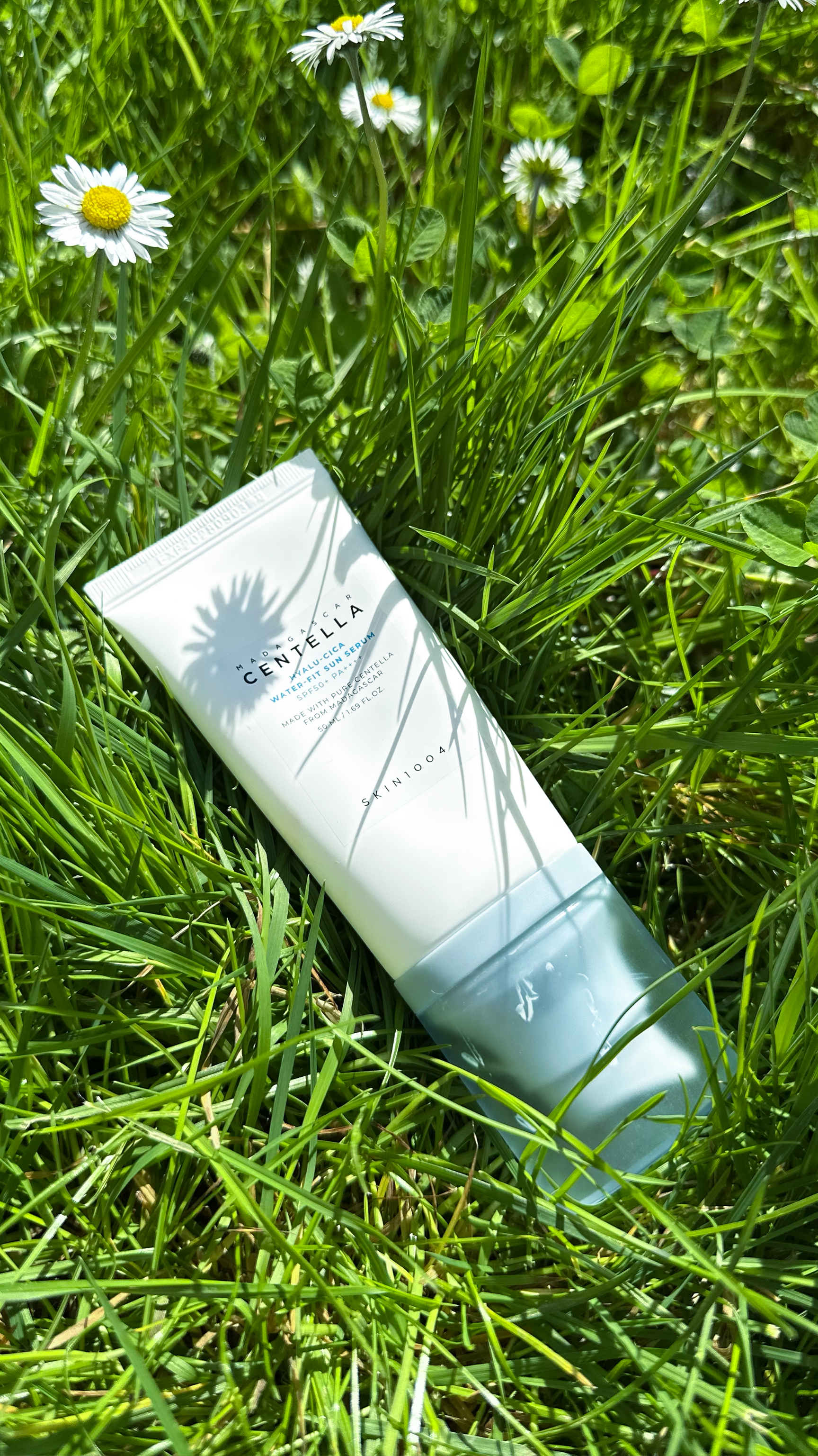 Madagascar Centella Hyalu-Cica Water-Fit Sun Serum - Crème solaire - 50ml SKIN1004